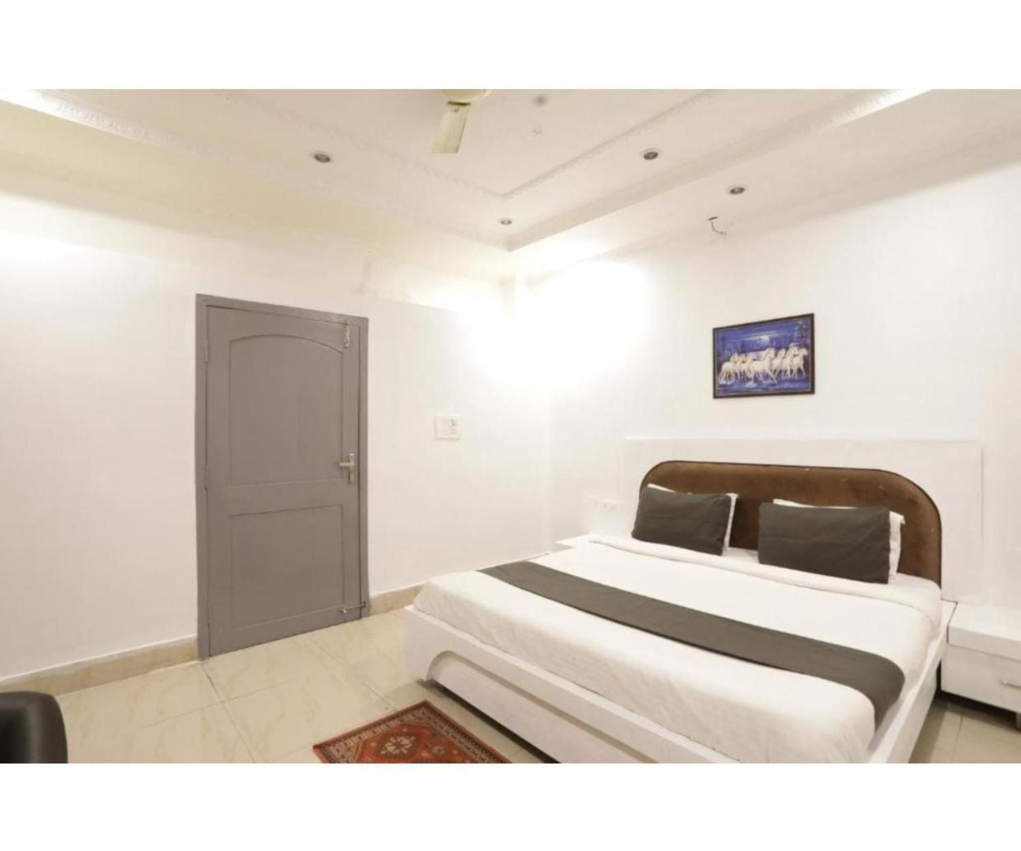 Day S Inn Luxury Stay Near Care Hospital In Budget Friendly Price Best Seller Bhubaneswar Exterior photo